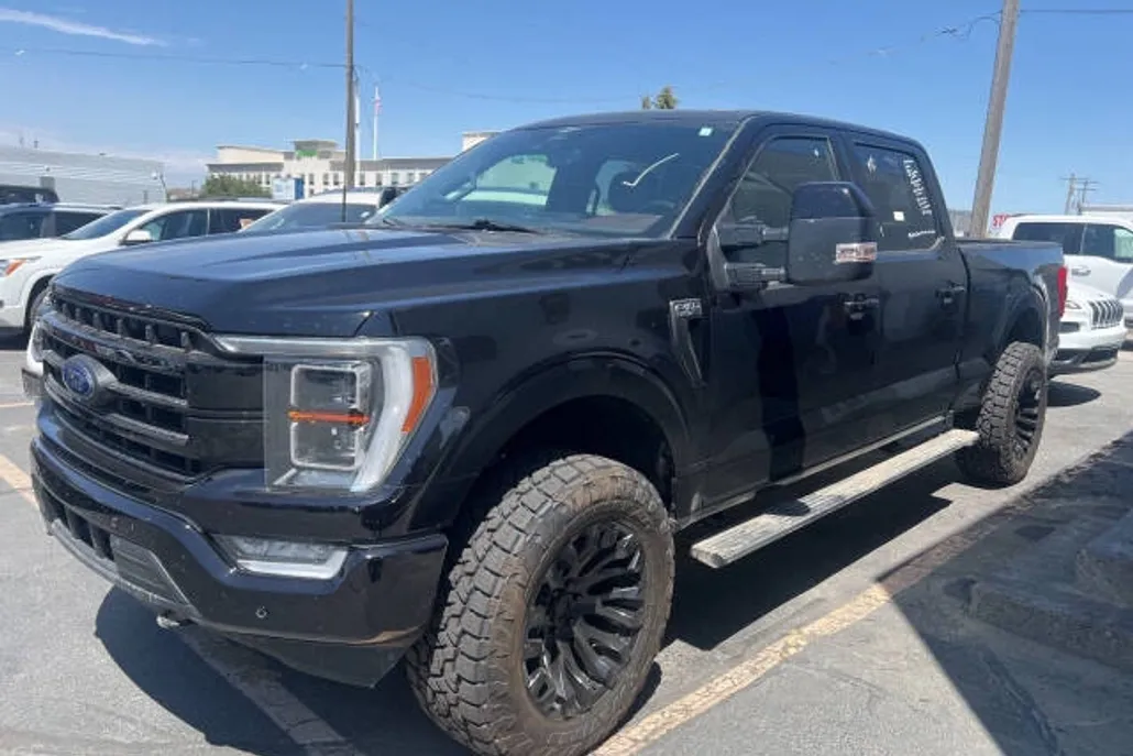 2023 Ford F-150 Lariat photo 1