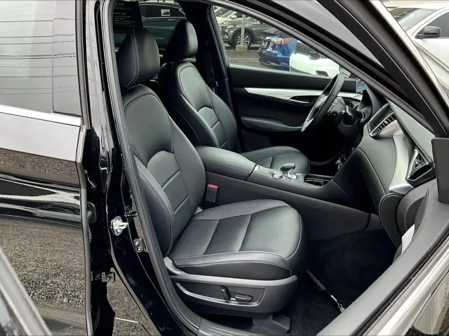 2021 Infiniti QX50 Luxe photo 1