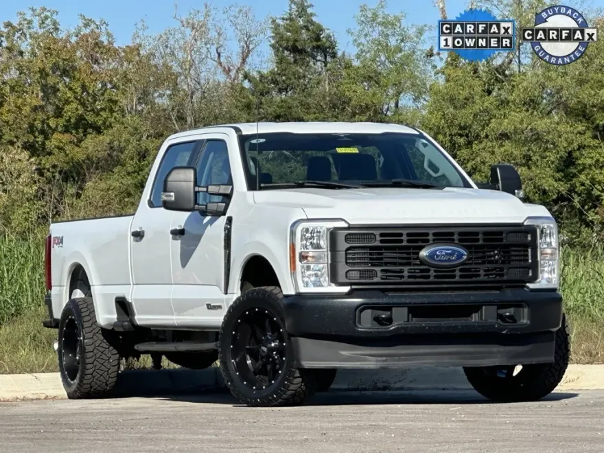 2023 Ford F-350 XL photo 1