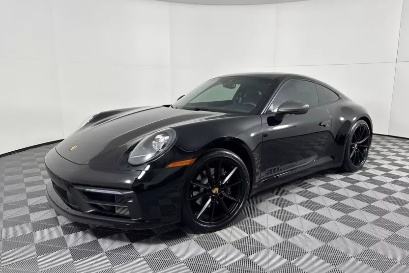 2024 Porsche 911 T 4 photo 1