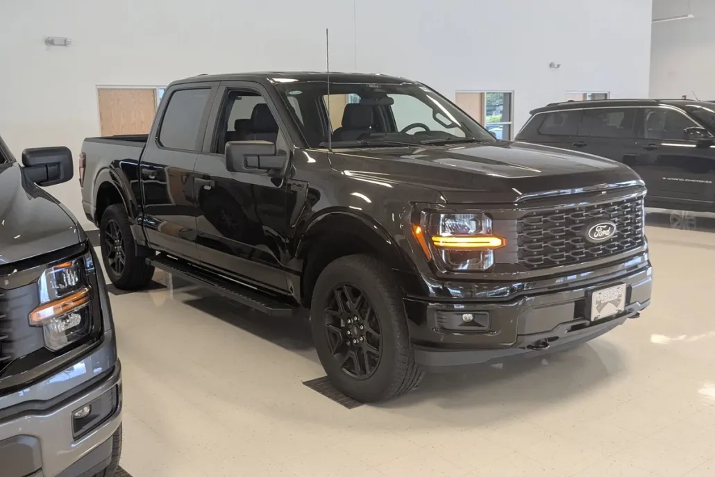 2025 Ford F-150 STX photo 1