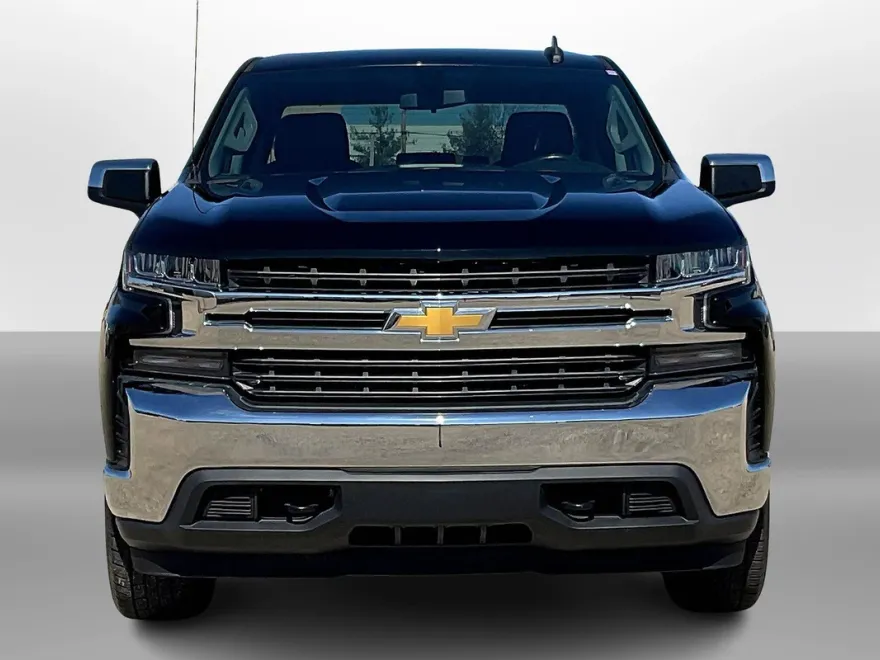 2022 Chevrolet Silverado 1500 photo 2