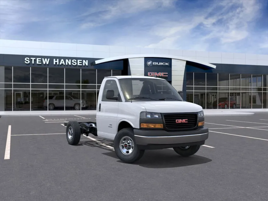 2025 Gmc Savana Cutaway 3500 photo 1