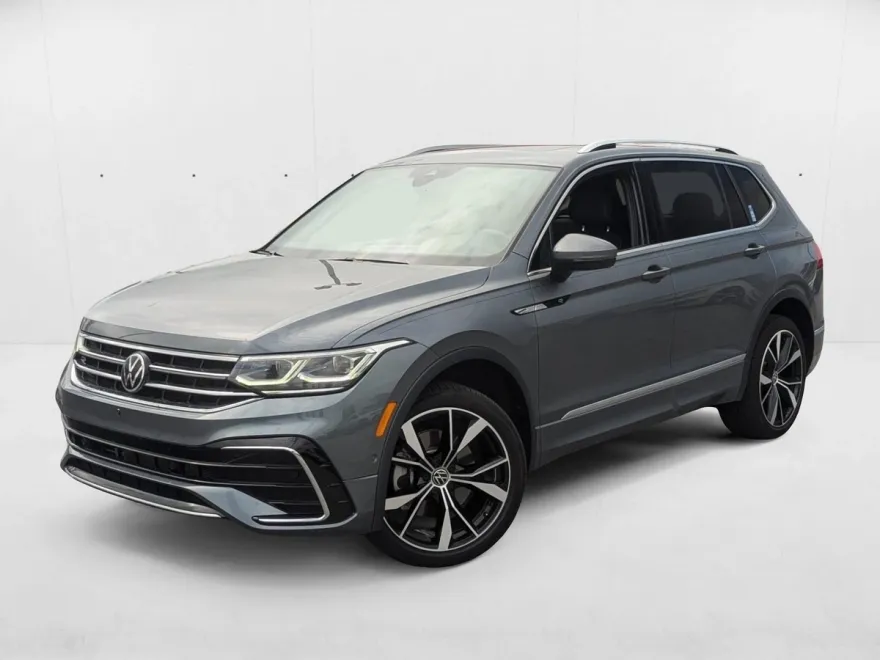 2023 Volkswagen Tiguan SEL R-Line Black photo 1