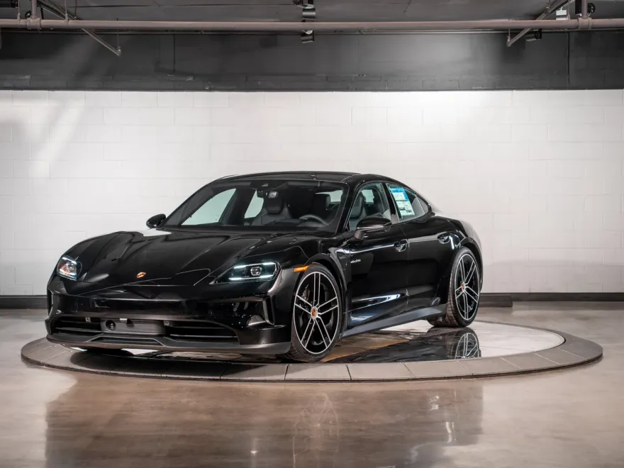 2025 Porsche Taycan 4S photo 1