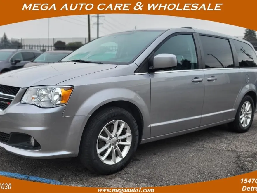 2018 Dodge Grand Caravan SXT photo 1