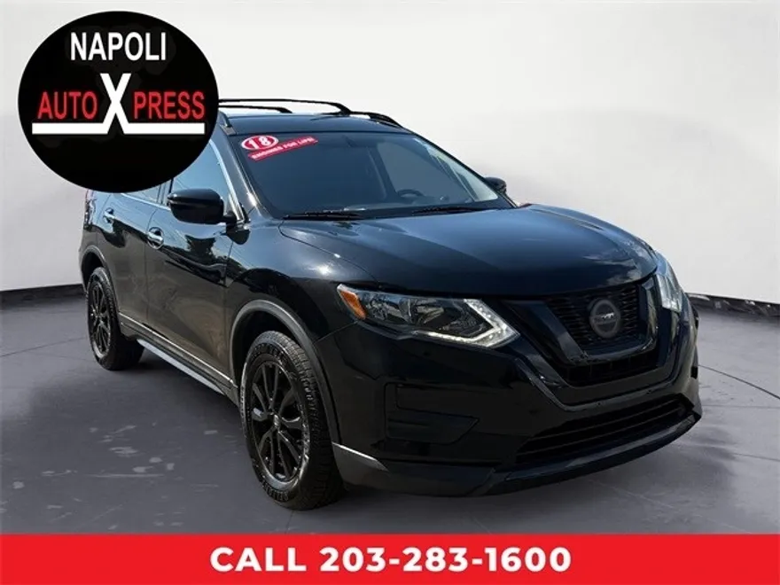 2018 Nissan Rogue SV photo 1