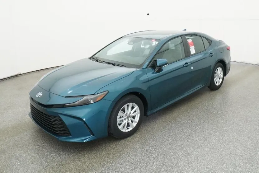 2026 Toyota Camry LE photo 1