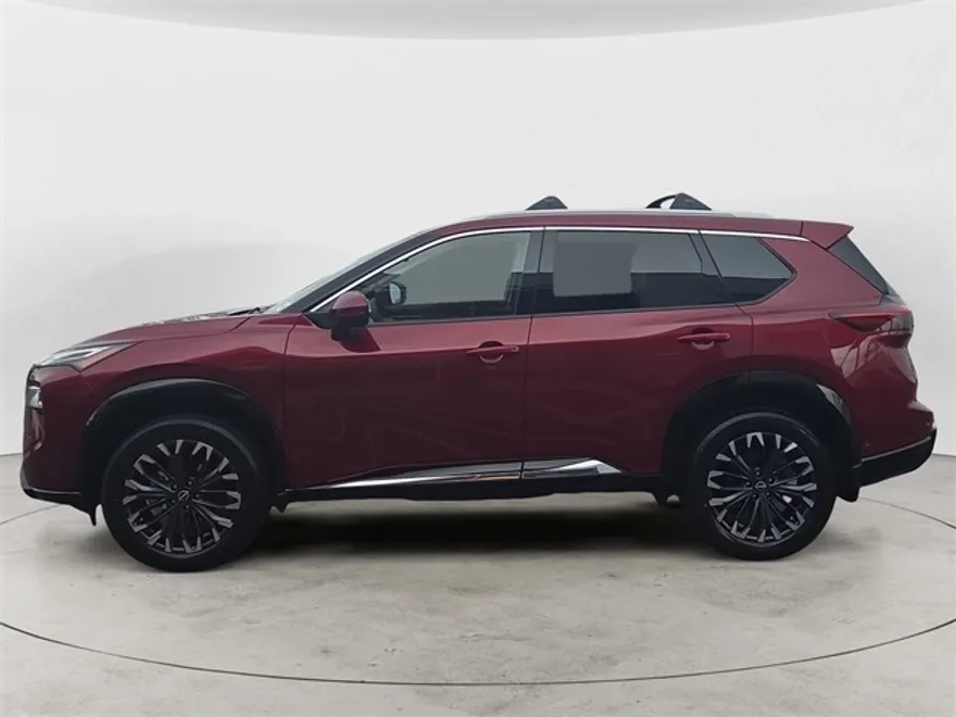 2026 Nissan Rogue Platinum photo 1