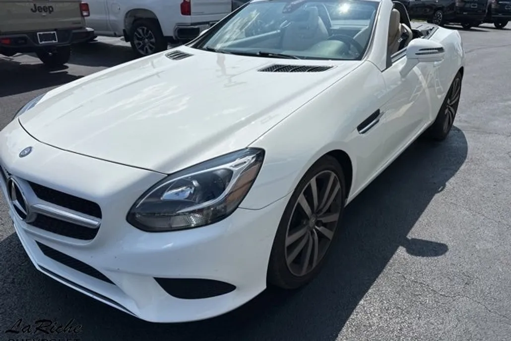 2017 Mercedes Benz SLC 300 photo 1