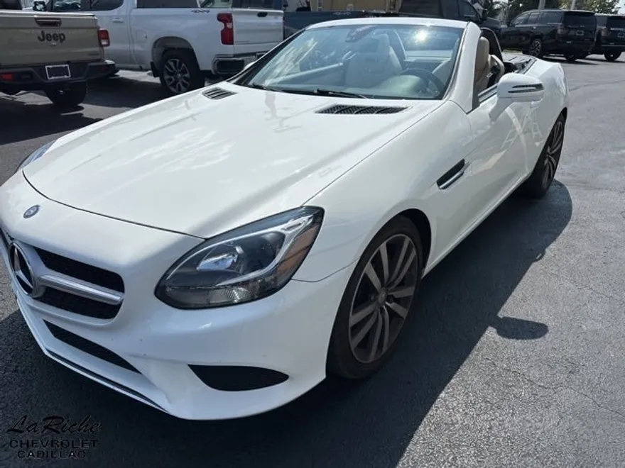 2017 Mercedes Benz SLC 300 photo 1