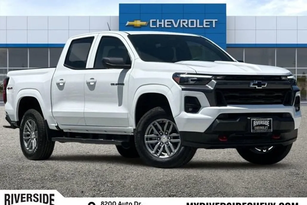 2025 Chevrolet Colorado Work Truck LT photo 1