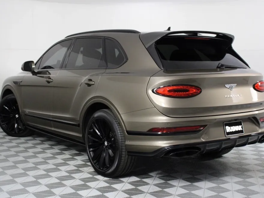 2021 Bentley Bentayga Speed photo 1