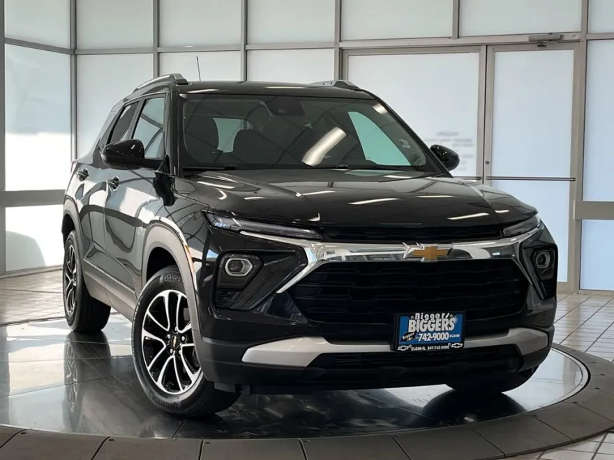 2024 Chevrolet Trailblazer LT photo 1