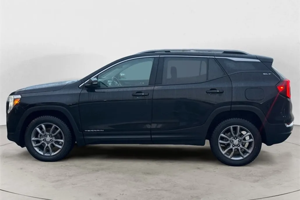 2024 Gmc Terrain SLT photo 1