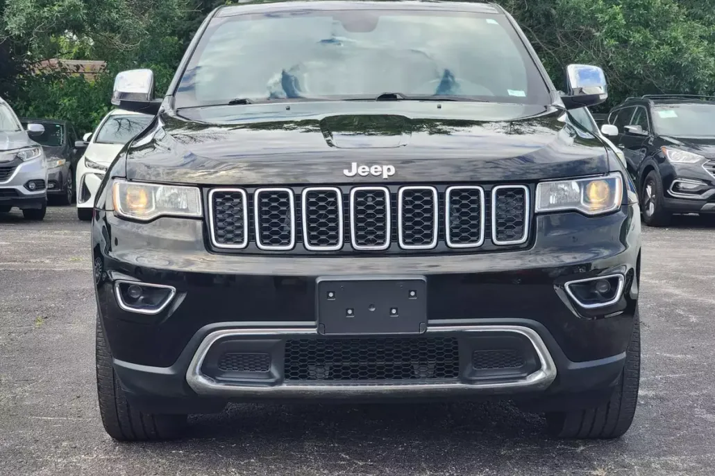 2019 Jeep Grand Cherokee Limited Sport photo 1