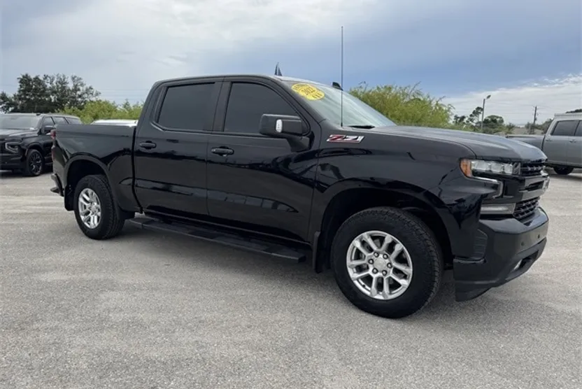 2022 Chevrolet Silverado 1500 RST photo 1