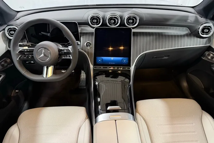 2026 Mercedes Benz GLC 300 4MATIC photo 1