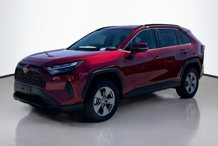 2025 Toyota RAV4 Hybrid LE photo 1