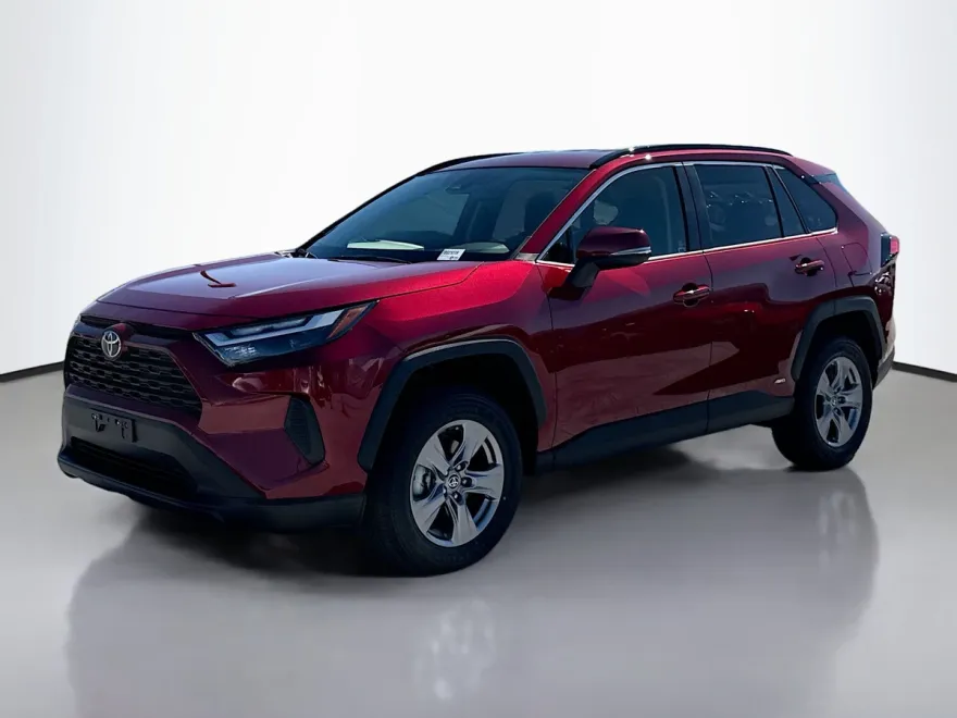 2025 Toyota RAV4 Hybrid LE photo 1