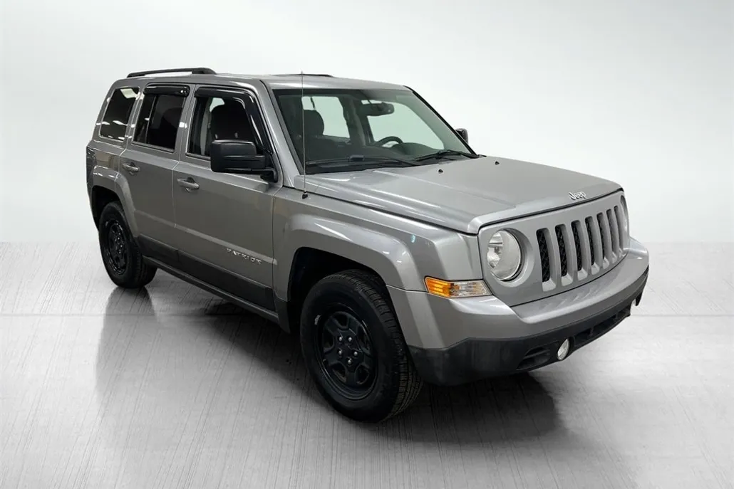 2016 Jeep Patriot Sport photo 1