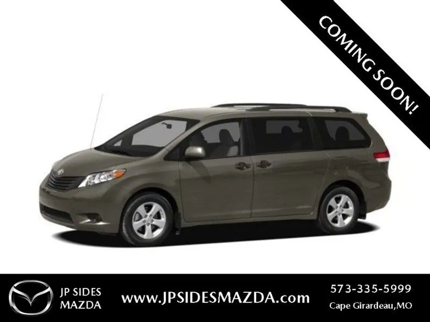 2012 Toyota Sienna photo 1