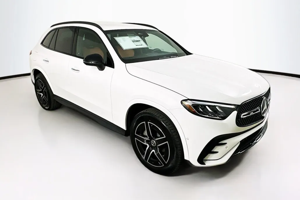 2025 Mercedes Benz GLC 300 4MATIC photo 1