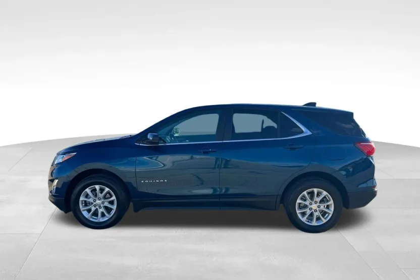 2021 Chevrolet Equinox LT photo 1