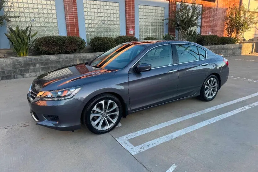 2015 Honda Accord Sport photo 1