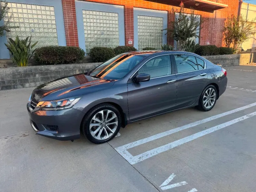 2015 Honda Accord Sport photo 1