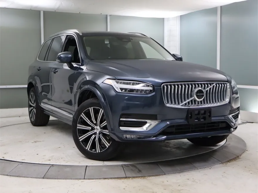 2025 Volvo XC90 Core photo 1