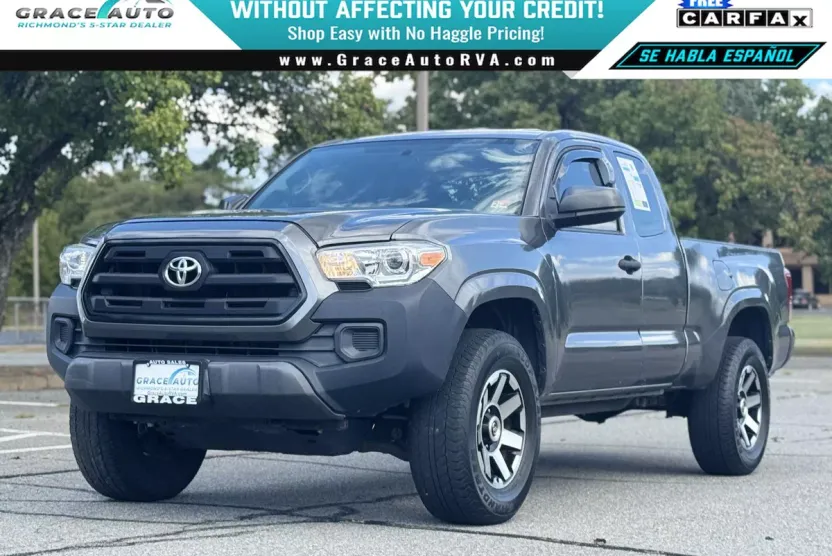 2017 Toyota Tacoma SR photo 1