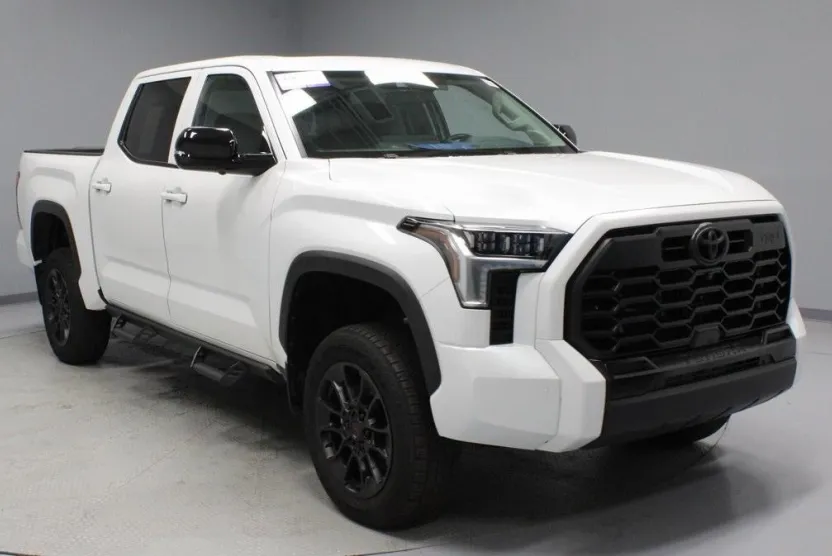 2024 Toyota Tundra Limited CrewMax photo 1