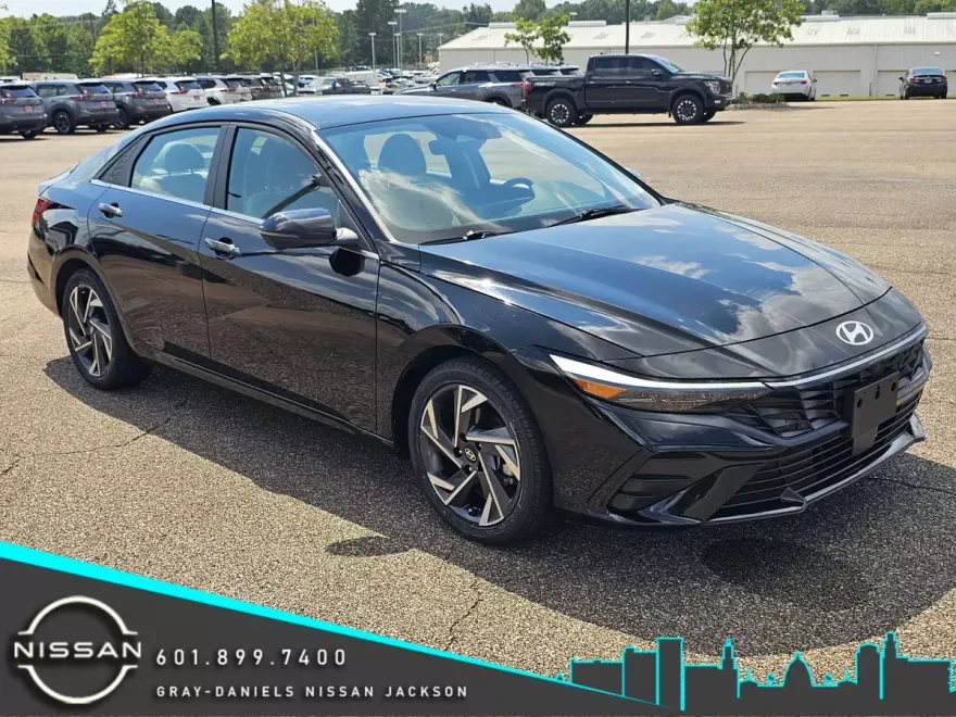 2024 Hyundai Elantra Limited photo 1