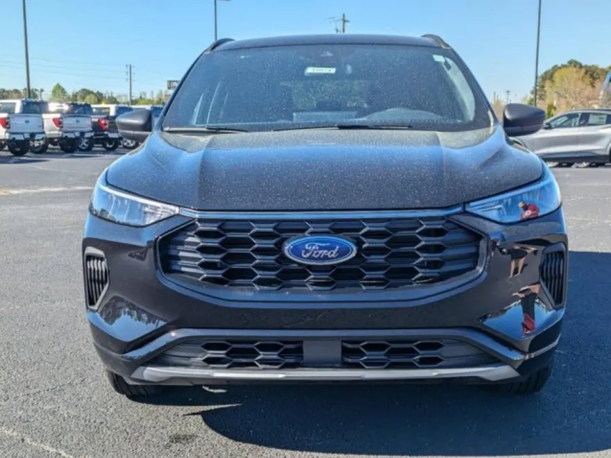 2024 Ford Escape ST-Line photo 9