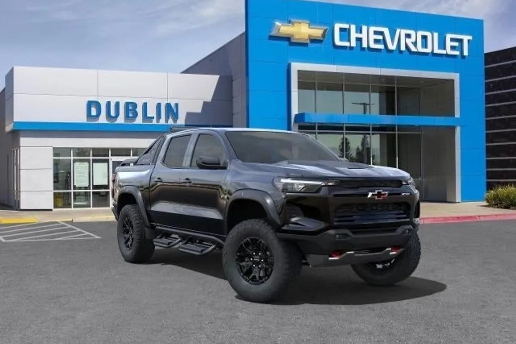 2025 Chevrolet Colorado ZR2 photo 1
