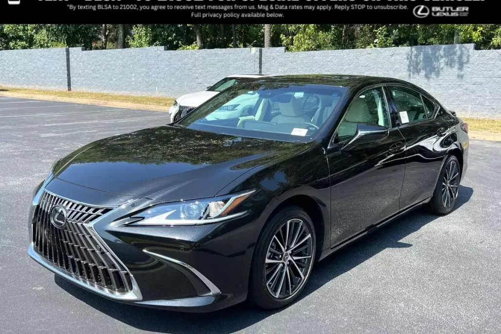 2025 Lexus ES 300h photo 1