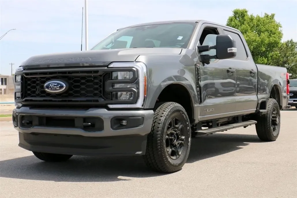 2025 Ford F-250 XL photo 1