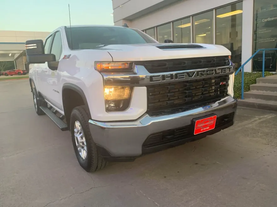 2023 Chevrolet Silverado 2500HD LT photo 1