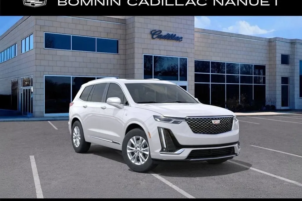 2025 Cadillac XT6 Luxury photo 1