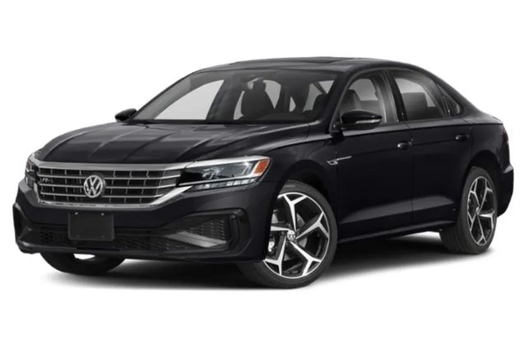 2021 Volkswagen Passat 2.0T R-Line photo 1