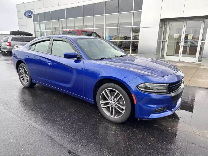 2019 Dodge Charger SXT AWD photo 1
