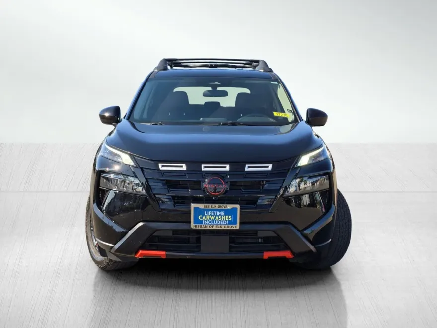 2025 Nissan Rogue photo 1