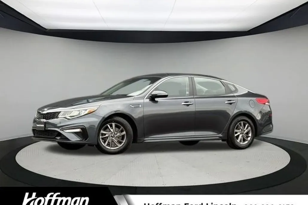 2020 Kia Optima LX photo 1