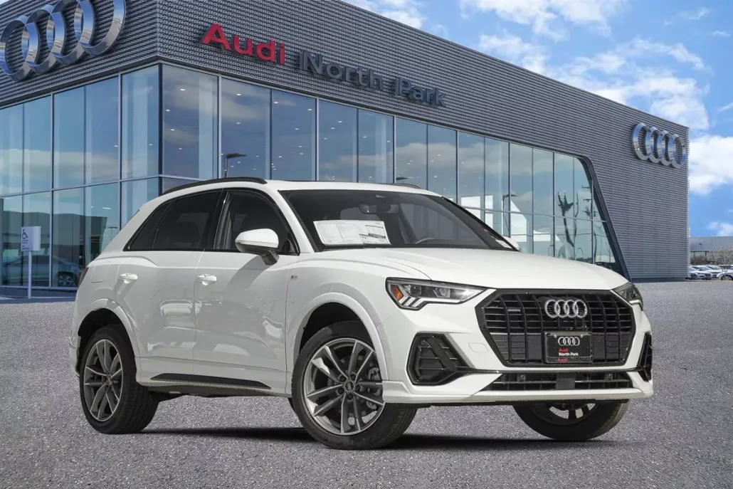 2025 Audi Q3 S line Premium photo 1