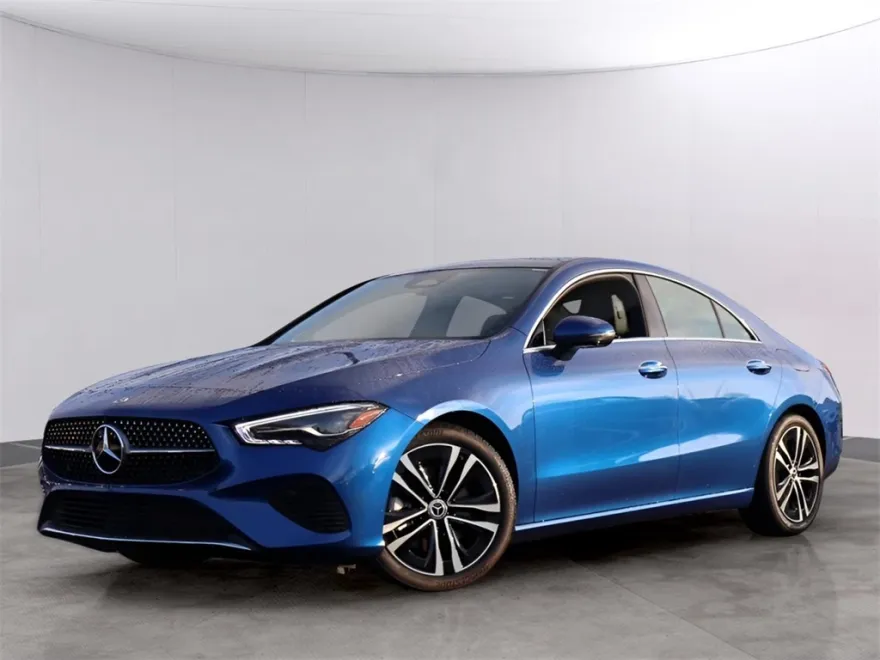 2025 Mercedes Benz CLA 250 4MATIC photo 1