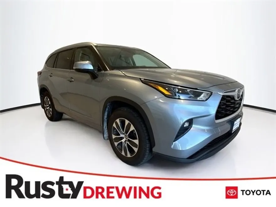 2022 Toyota Highlander XLE photo 1