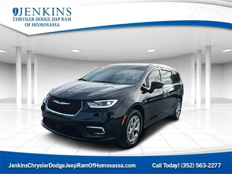 2024 Chrysler Pacifica Limited photo 1