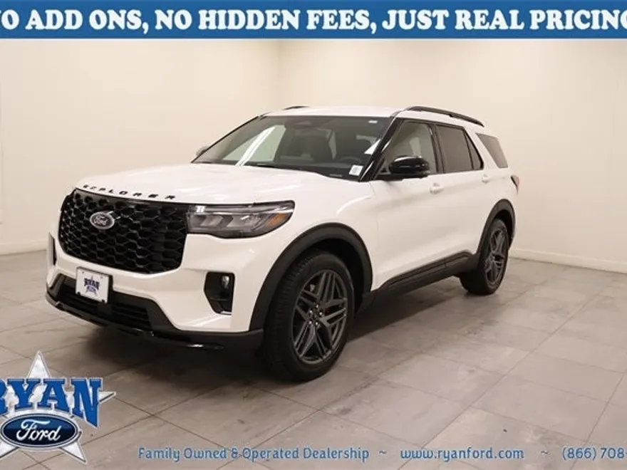 2025 Ford Explorer ST-Line photo 1