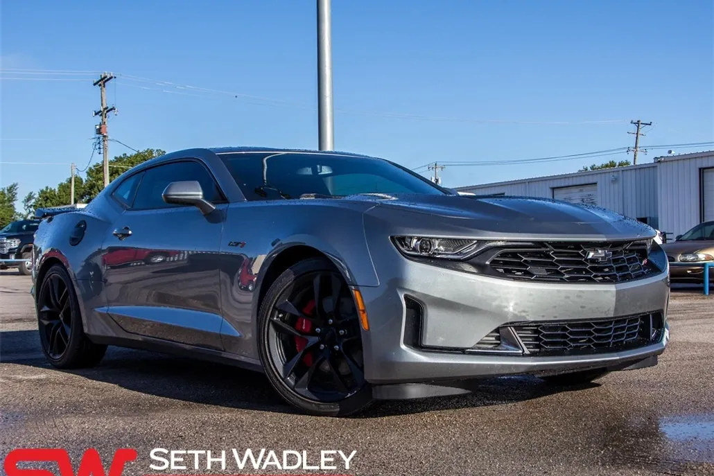 2023 Chevrolet Camaro LT1 photo 1